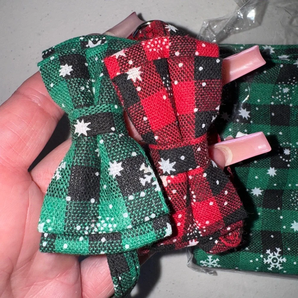 NWT set of 4 Christmas Cat collars and scarves
